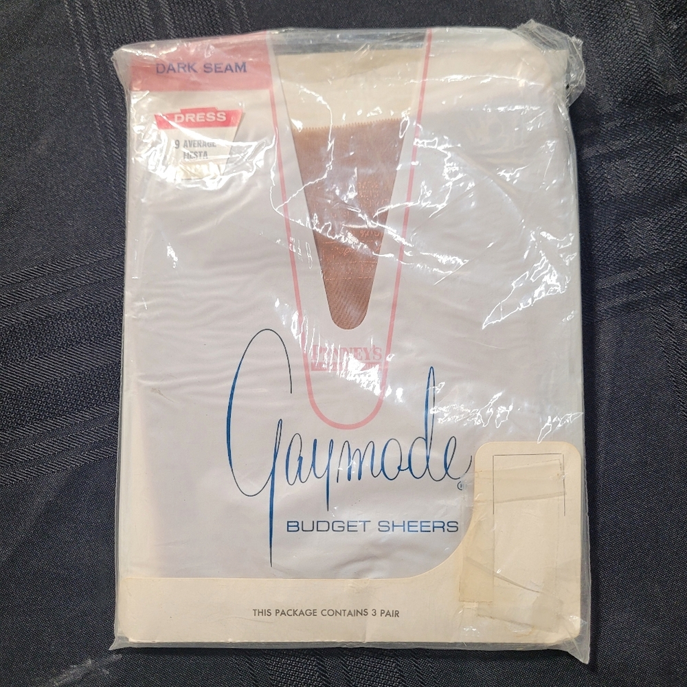 Vintage 1960's JC Penney's Gaymode Nylons Size 9 Deadstock
